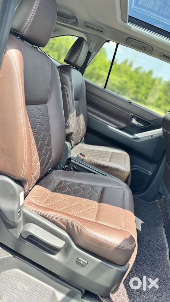 Toyota Innova Hycross 2.0 Zx Hybrid 7 Str, 2024, Cng & Hybrids