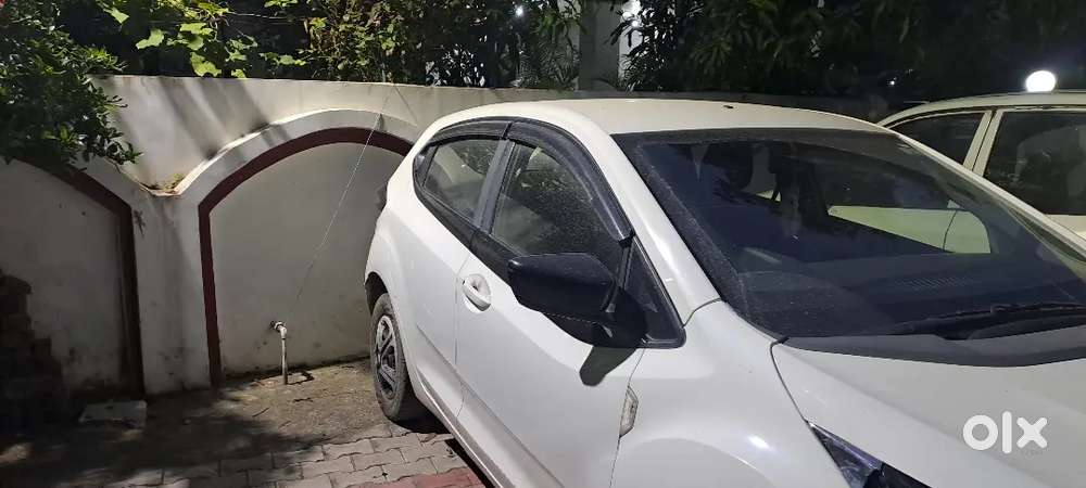 Tata Altroz 1.2 Petrol 2020