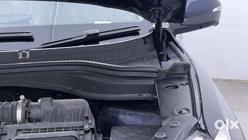 Mahindra Xuv700 2.0 Ax 7 Petrol At Luxury Pack Str, 2021, Petrol