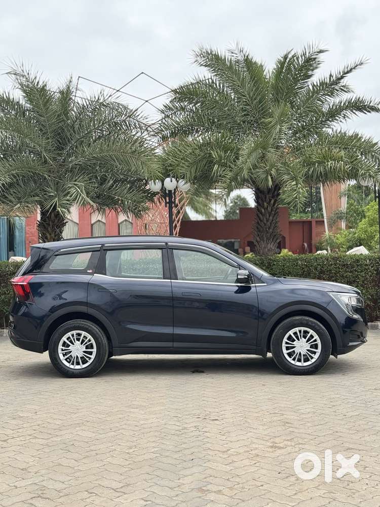 Mahindra Xuv700 2.2 Mx Diesel Mt 5 Str, 2023, Diesel
