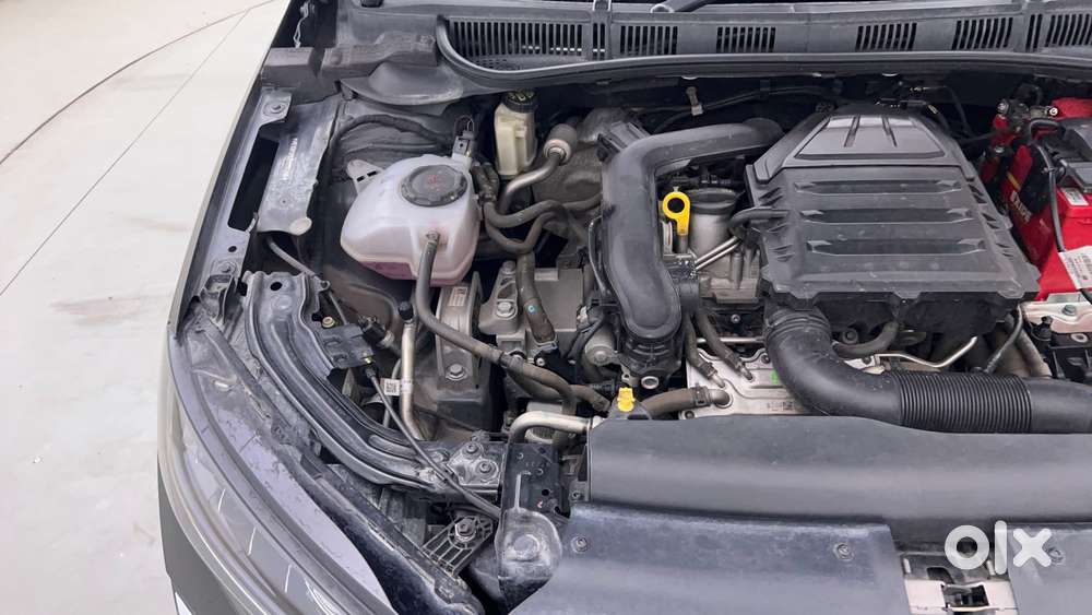 Skoda Slavia Style 1.0l Tsi Mt, 2023, Petrol