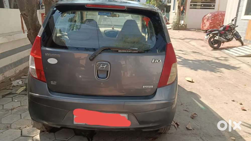 Hundai I10 Sportz , Petrol
2009 Model 
100600 Km.
