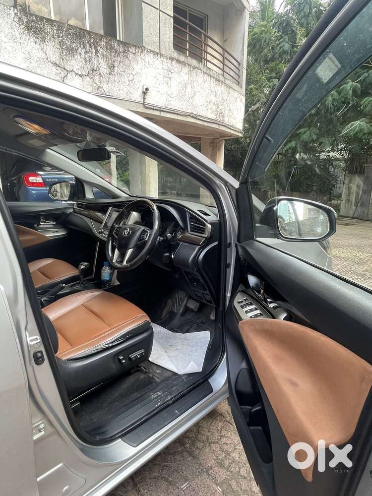 Toyota Innova Crysta 2.8z Automatic, 2016, Diesel