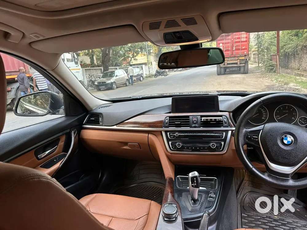 Bmw 3 Series, Top Model ,luxury Line, Cream Condition.