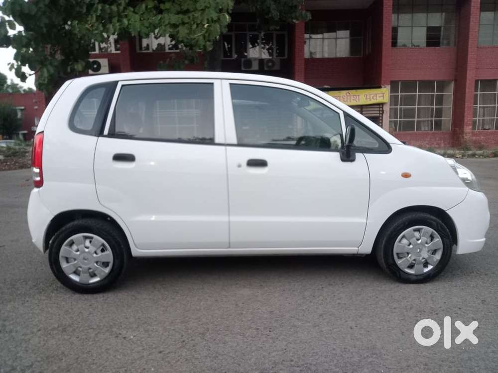 Maruti Suzuki Estilo Lxi Bs-iv, 2012, Petrol
