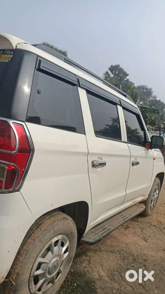 Mahindra Tuv 300 2017