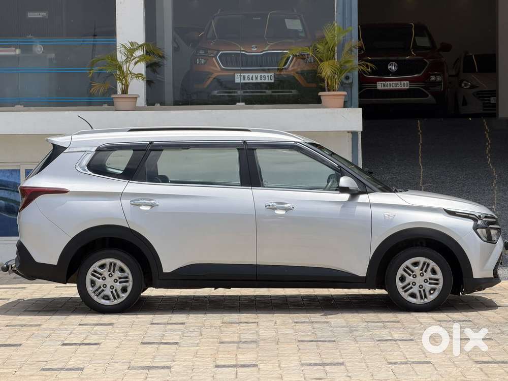 Kia Carens 1.5 Premium 7 Str, 2023, Petrol