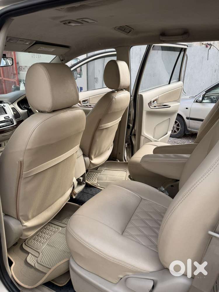 Toyota Innova 2.5 Vx 7 Seater Bs Iv, 2014, Diesel