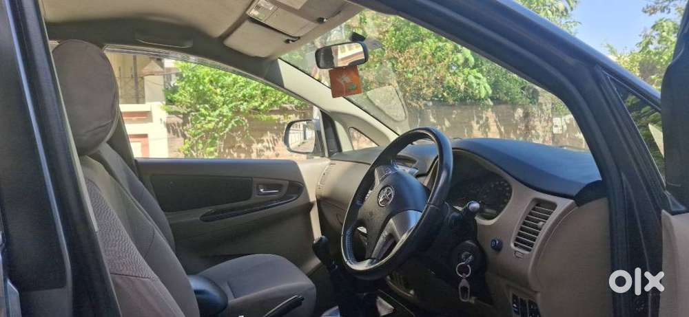 Toyota Innova 2.5 Vx 8 Str, 2015, Diesel