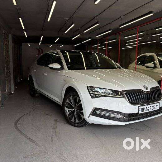 Skoda Superb, 2023, Petrol