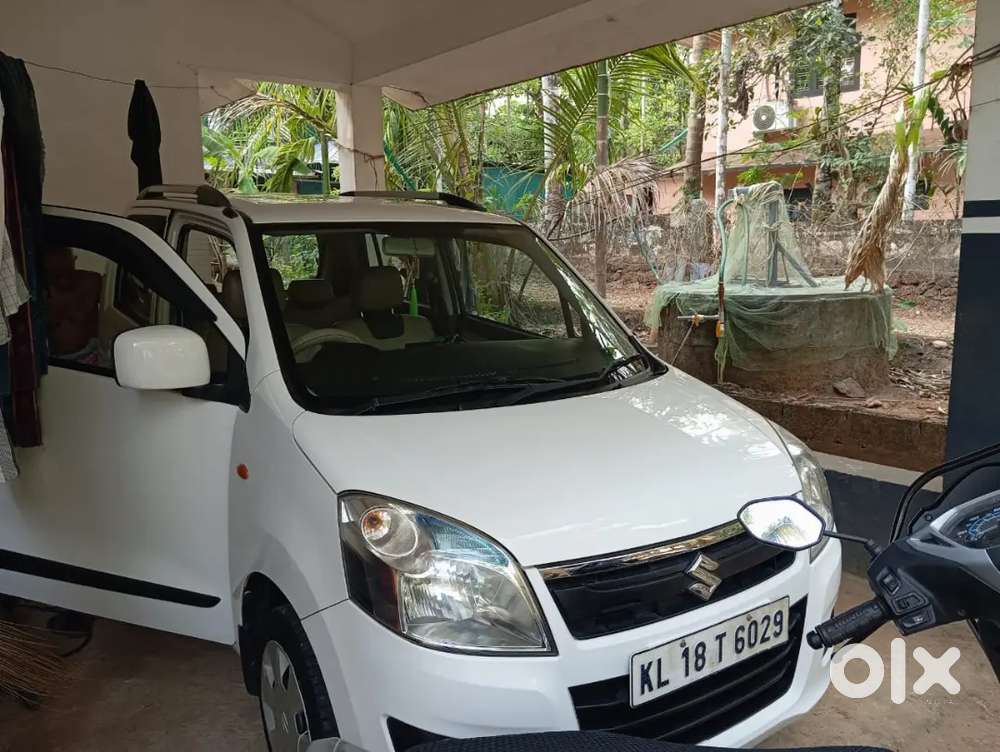 Maruti Suzuki 2017 2nd Hand High Mainted And Good Condition Family Car