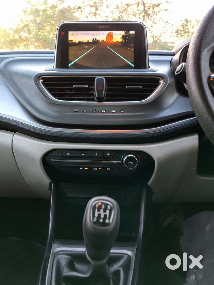 Tata Altroz 1.2 Xt, 2022, Petrol