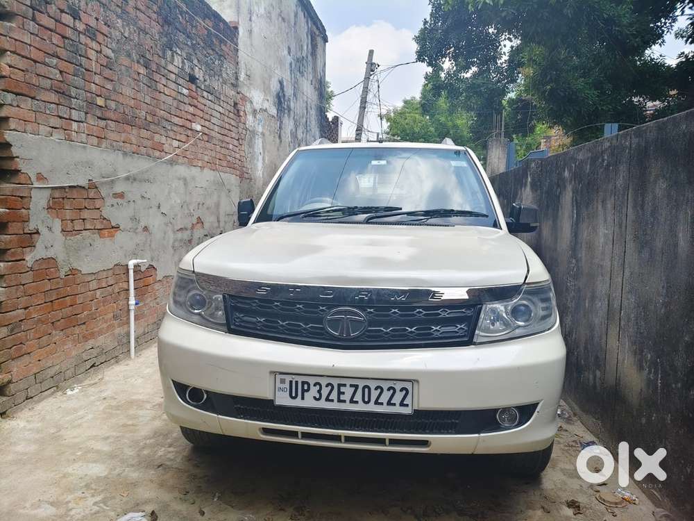 Tata Safari Storme 2013 Diesel Manual Year