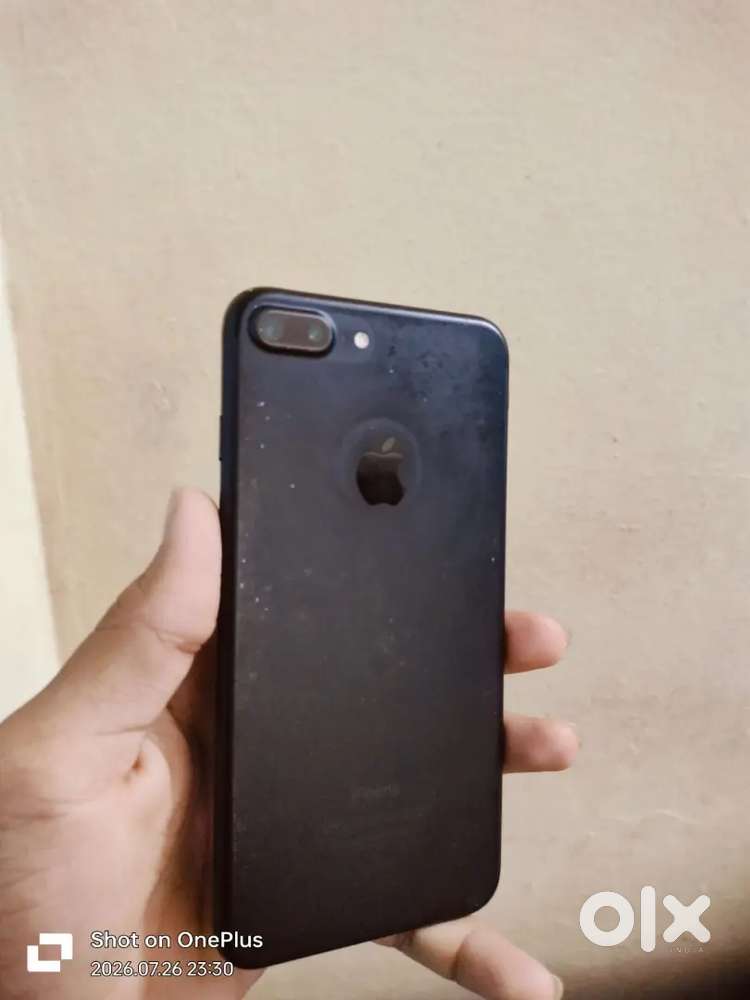 I phone 7 plus body pack only battery 75 issue A1 phone