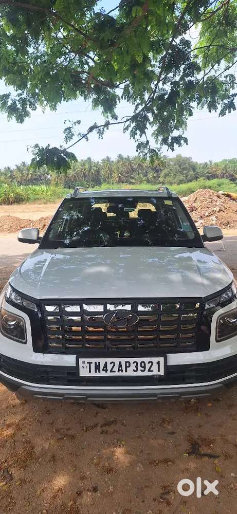 Very Less Driven(10,300km) 2024 Hyundai Venue Car Petrol Automatic