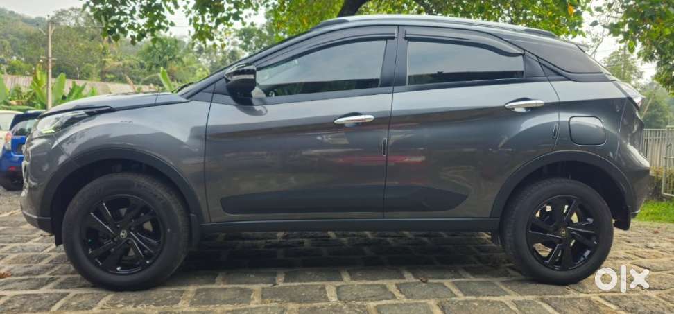 Tata Nexon, 2022, Petrol