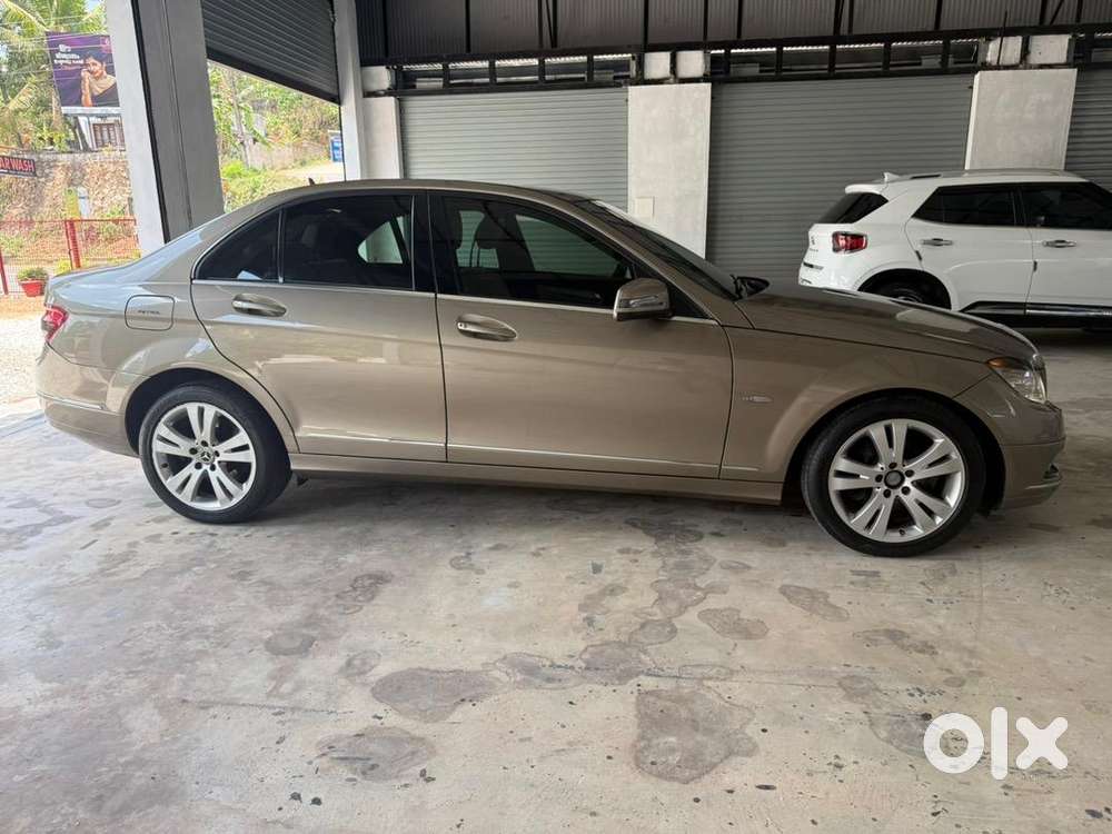 Mercedes-benz C-class 2011 Petrol Well Maintained