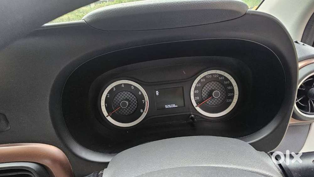 Hyundai Aura 1.2 E Petrol Mt, 2020, Petrol