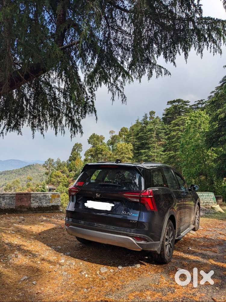 Xuv700 Petrol At With 2 Year Extended Warranty & Adrenox Subscription