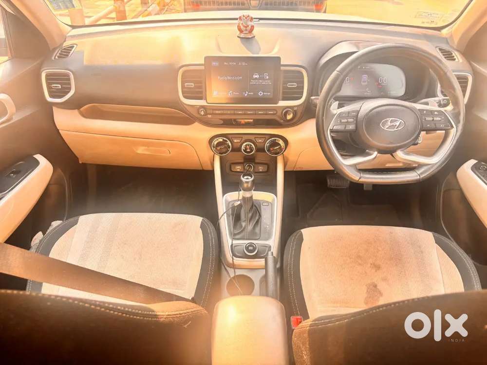 Hyundai New Venue 2024 Petrol Well Maintained