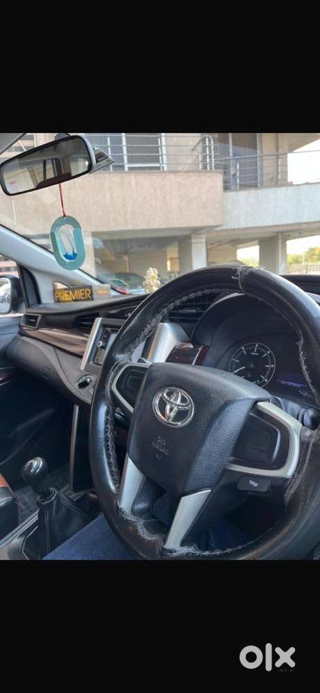 Toyota Innova Crysta 2017 Diesel Well Maintained