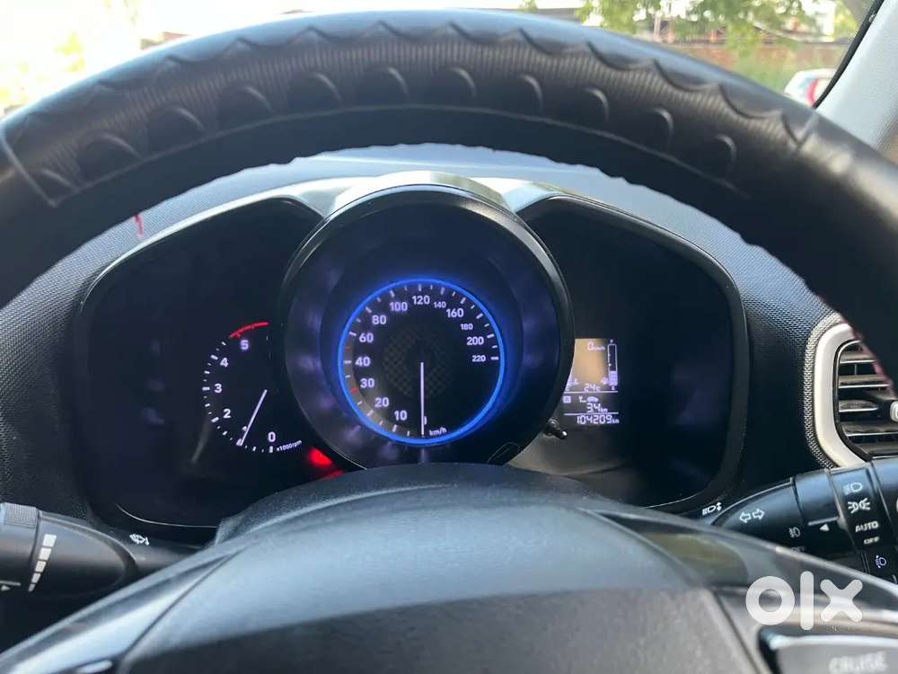 Hyundai Venue 2020 Diesel Well Maintained