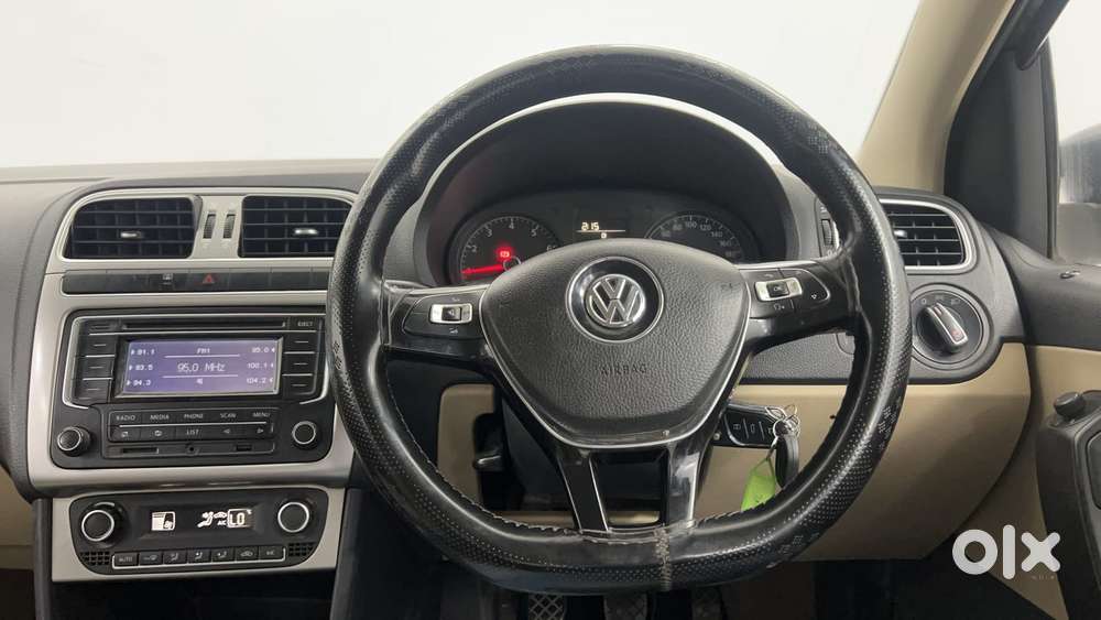 Volkswagen Polo Petrol Highline 1.2l, 2016, Petrol