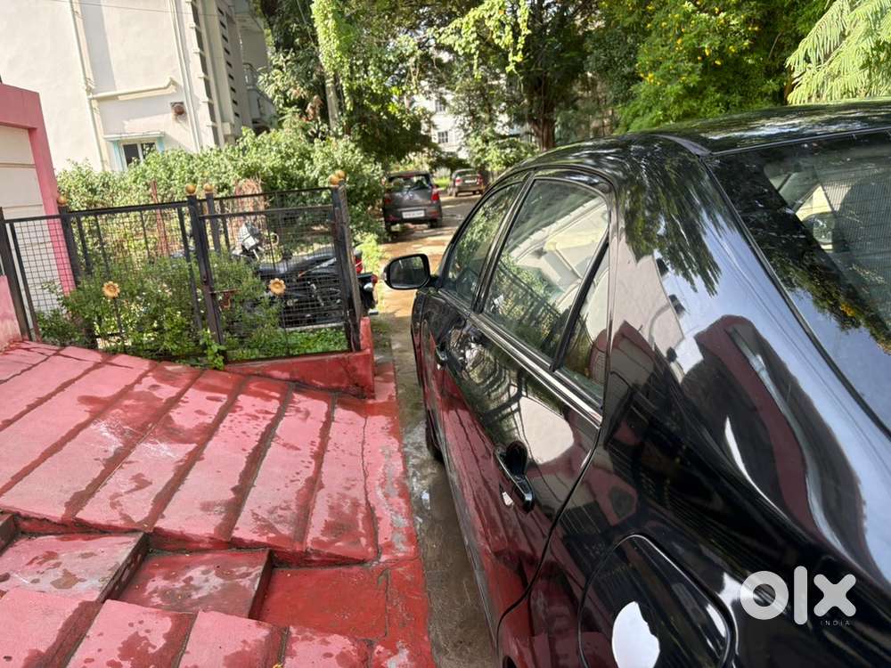 Toyota Corolla Altis 2011 Km Driven Car