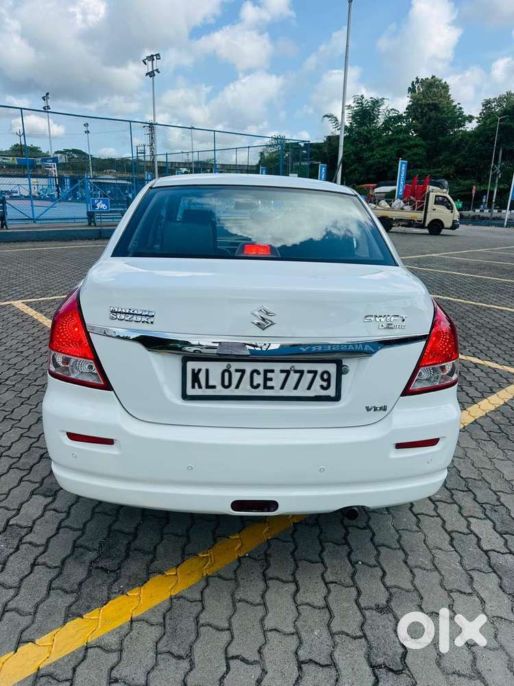 Maruti Suzuki Swift Dzire Ldi Optional, 2015, Diesel