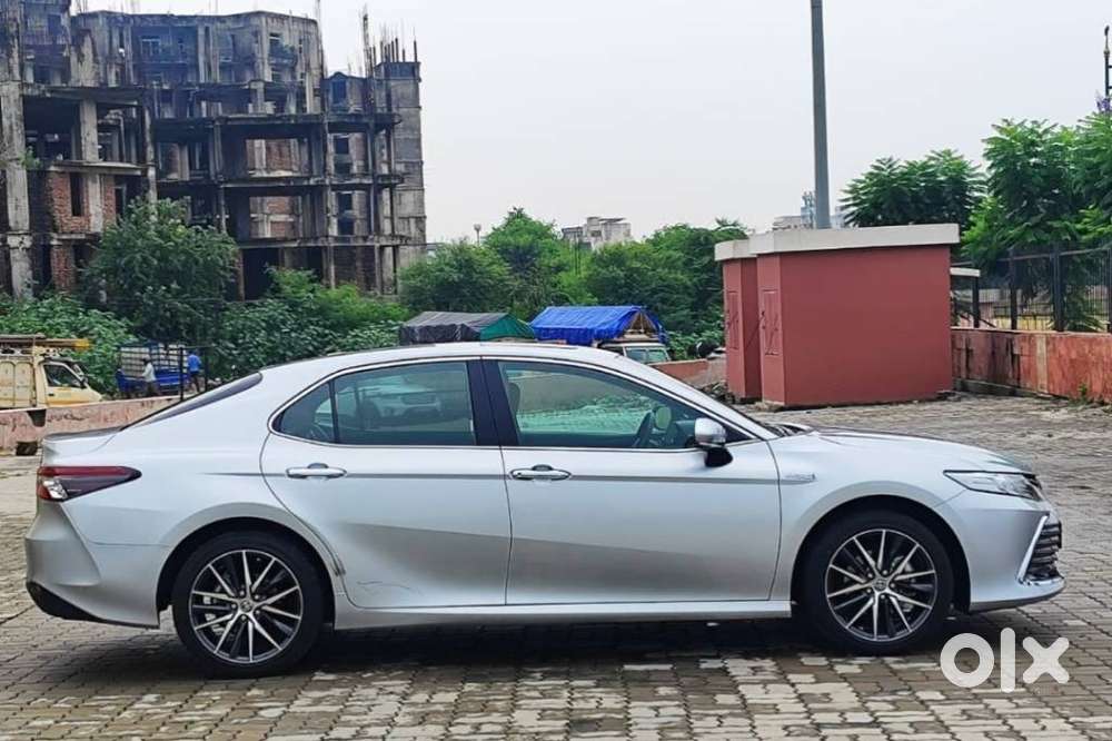 Toyota Camry Hybrid, 2024, Cng & Hybrids