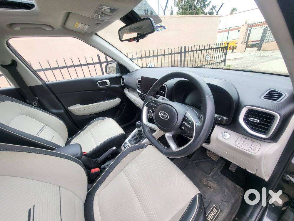 Hyundai Venue 1.0 Sx (o) Turbo Dct, 2024, Petrol