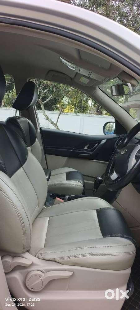 Mahindra Xuv500 At W6 2wd, 2016, Diesel