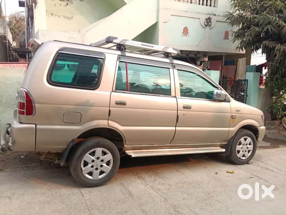 Chevrolet Tavera Neo 3 2015