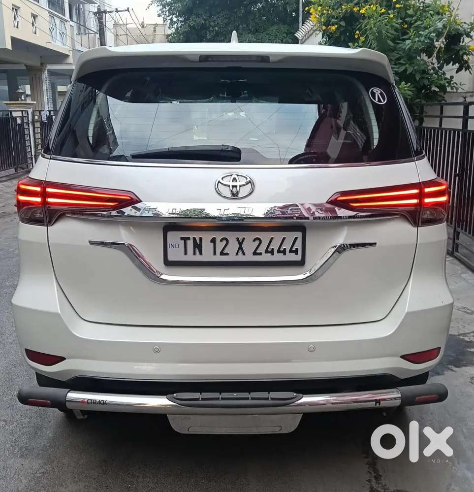 Toyota Fortuner 2018 Diesel 185521 Km Driven