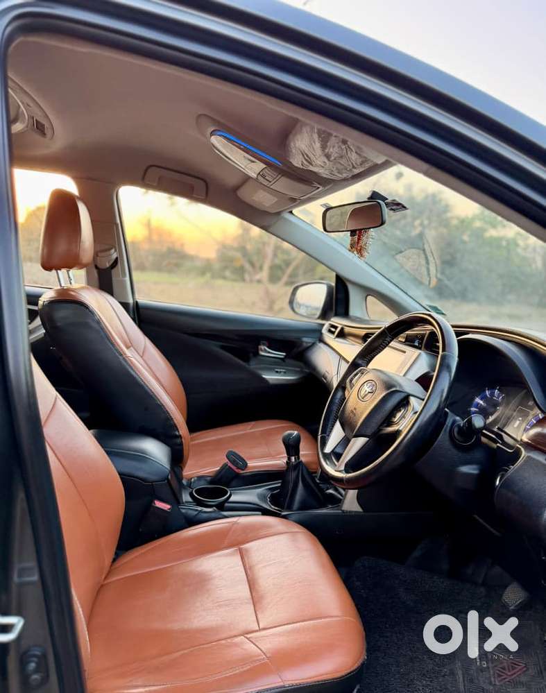 Toyota Innova Crysta 2.4 Vx Mt 8s, 2016, Diesel