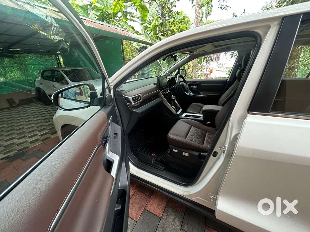 Toyota Innova Hycross 2024 Well Maintained