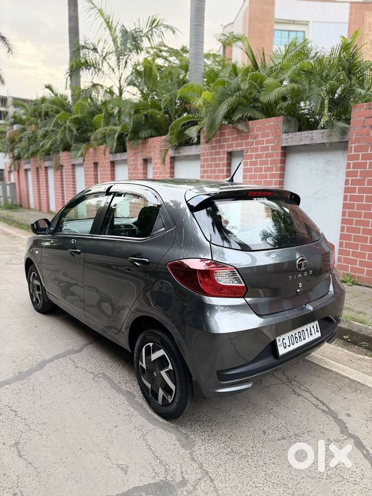Tata Tiago 1.2 Revotron Xm Cng, 2025, Cng & Hybrids