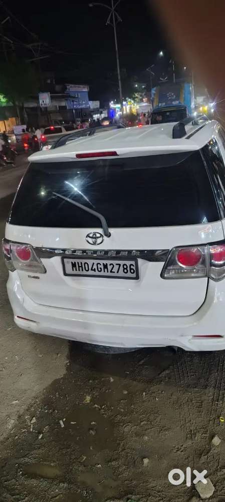 Toyota Fortuner Legender 2014 Diesel 220000 Km Driven