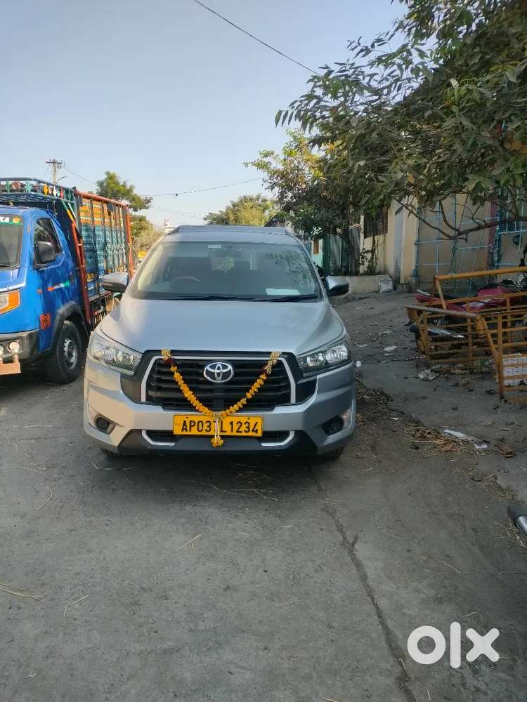 Toyota Innova Crysta 2018 Diesel 350000 Km Driven