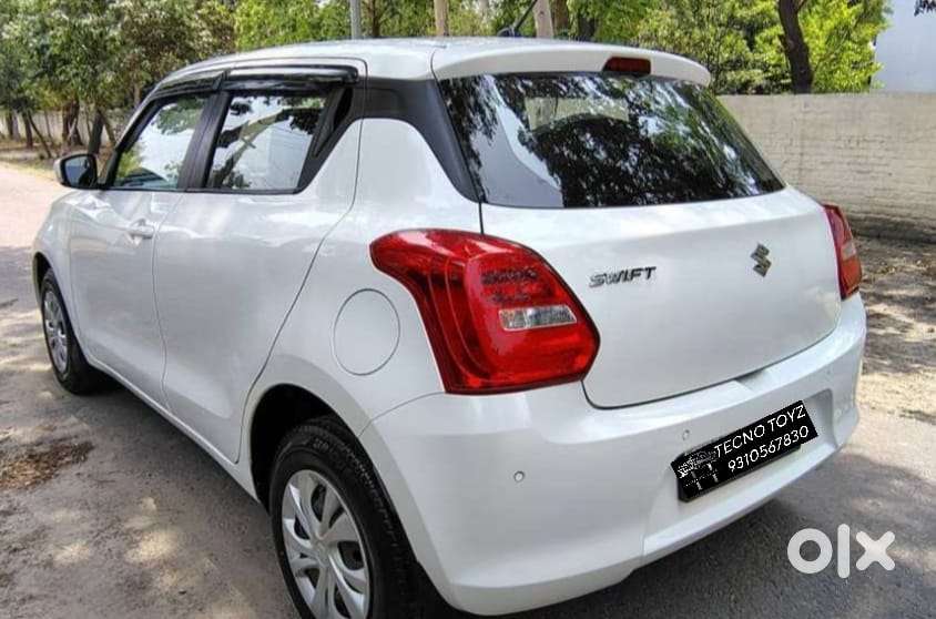 Maruti Suzuki Swift 1.2 Lxi (o), 2023, Petrol