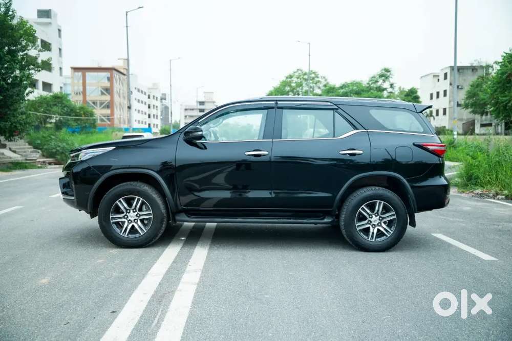 Toyota Fortuner  2025 December 4/2 At