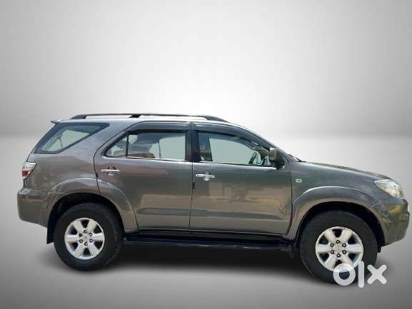 Toyota Fortuner 3.0 4x4 Manual, 2011, Diesel