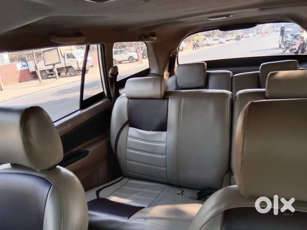 Toyota Innova 2016 Diesel 221000 Km Driven