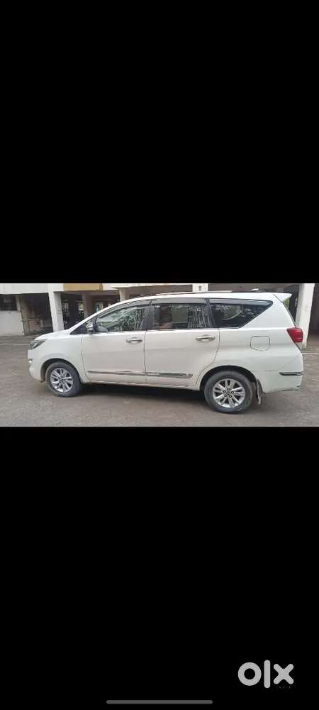 Toyota Innova Crysta 2018 Diesel 285000 Km Driven