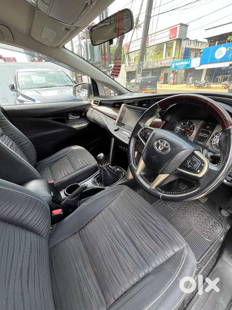 Toyota Innova Crysta 2.4 V, 2016, Diesel