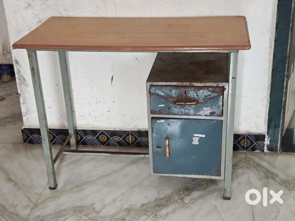 Mazboot Metal Study Table / Office Table with Plywood Top