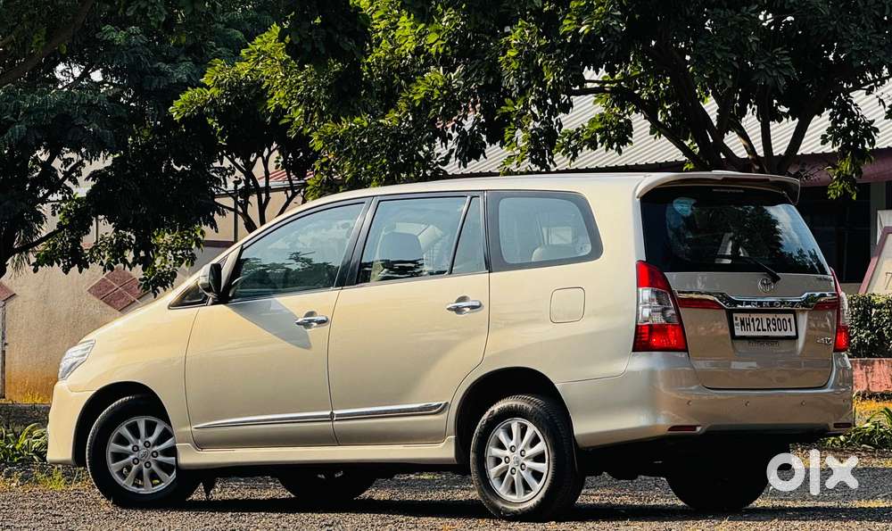 Toyota Innova 2.5 Vx 8 Str Bs-iii, 2015, Diesel