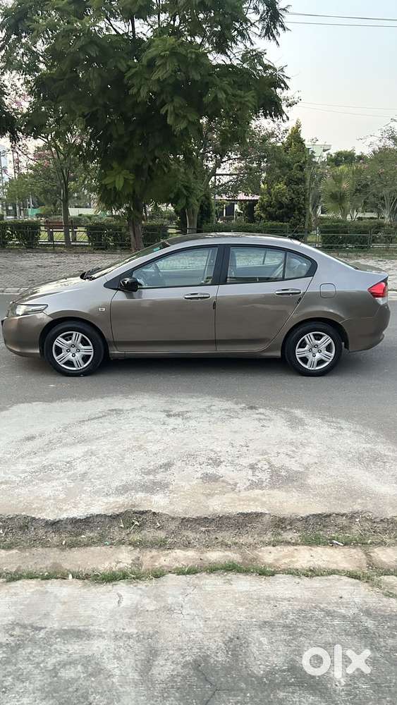 Honda Brio S Mt, 2011, Petrol
