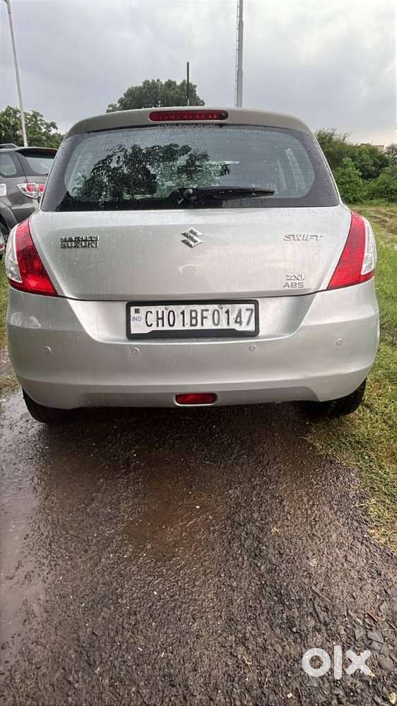 Maruti Suzuki Swift Vxi + Manual, 2015, Petrol