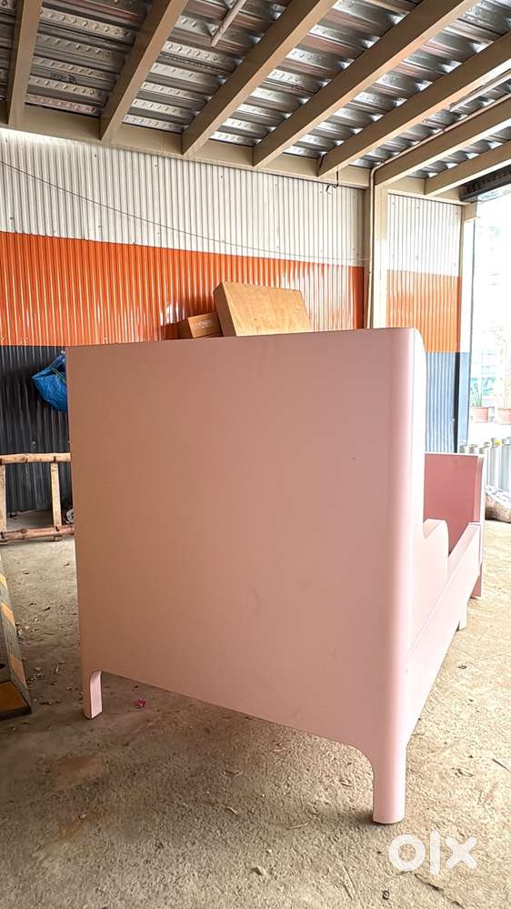 IKEA Kids cot bed convertible to single bed